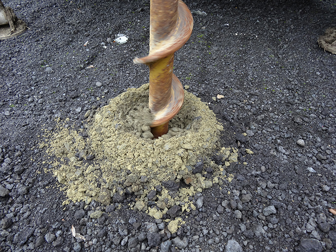 tarière sondage carottage prélèvement de sol